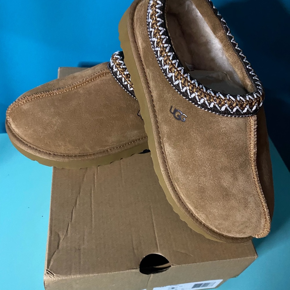 UGG Tasman Chestnut Womens size 8 BRAND NEW